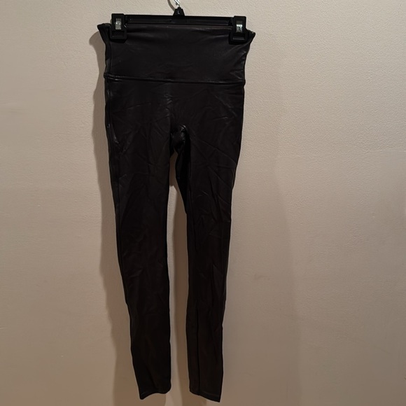 Spanx Faux Leather Leggings Black Medium - Picture 3 of 6
